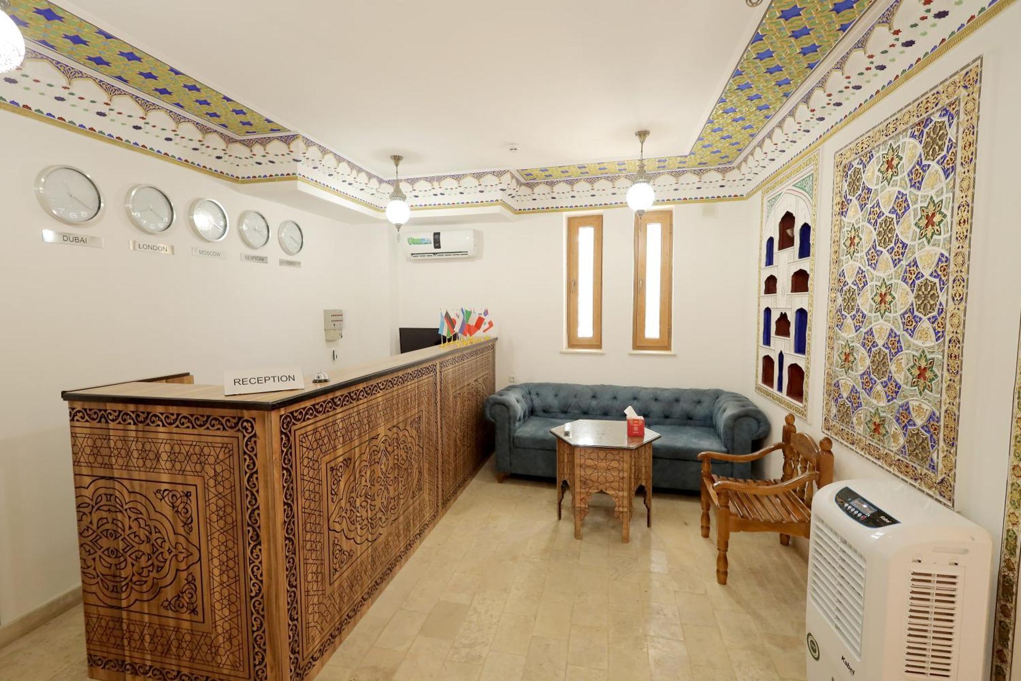 בוקורו Iman Boutique Hotel מראה חיצוני תמונה