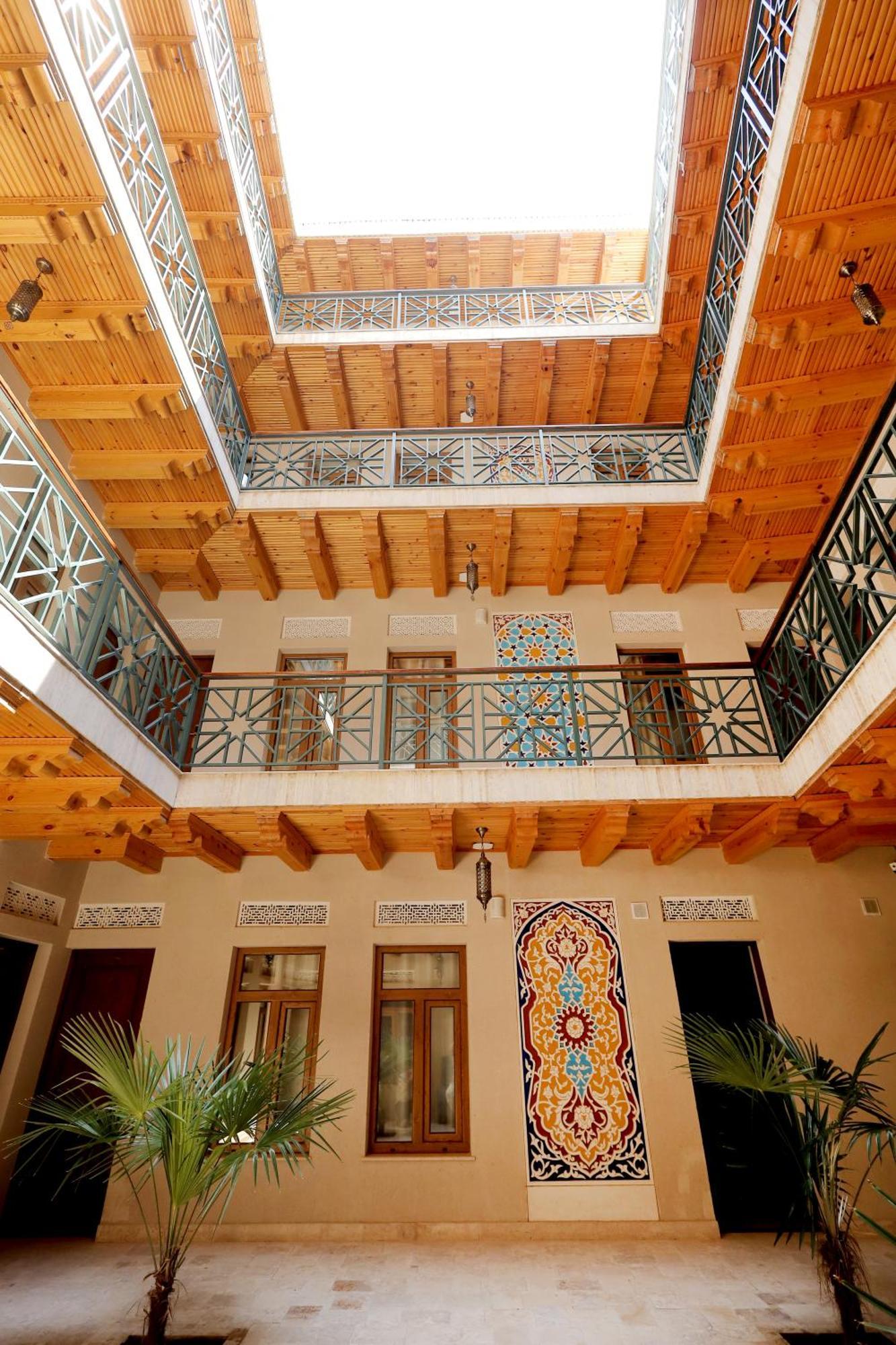 בוקורו Iman Boutique Hotel מראה חיצוני תמונה